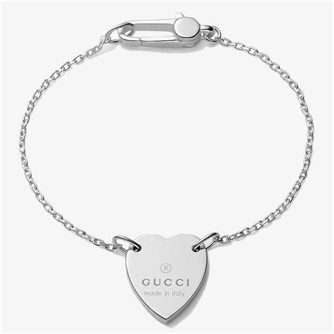 gucci bracelet with trademark heart